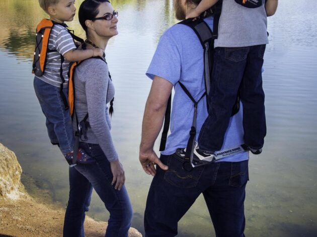 Standing child carrier
