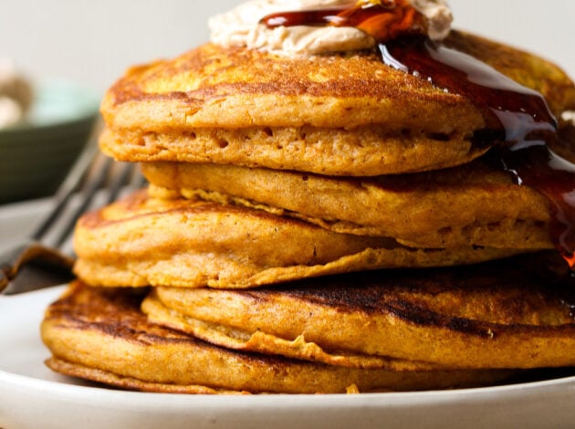 Fluffy pumpkin pancakes