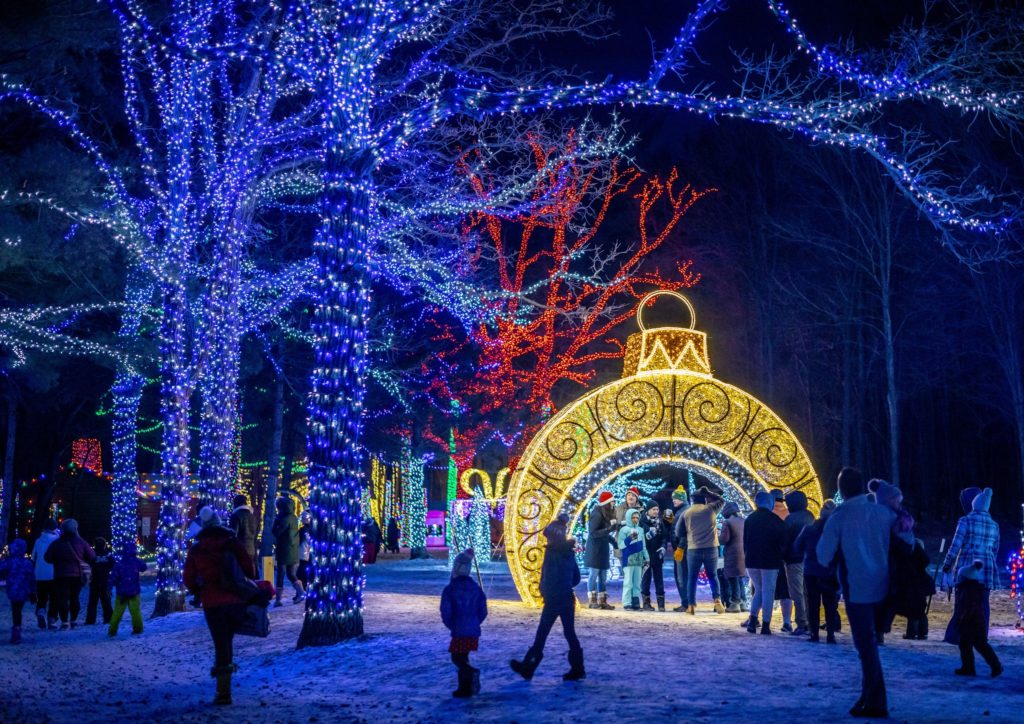 big rock creek holiday event in st croix falls wi in our holiday lights minnesota guide