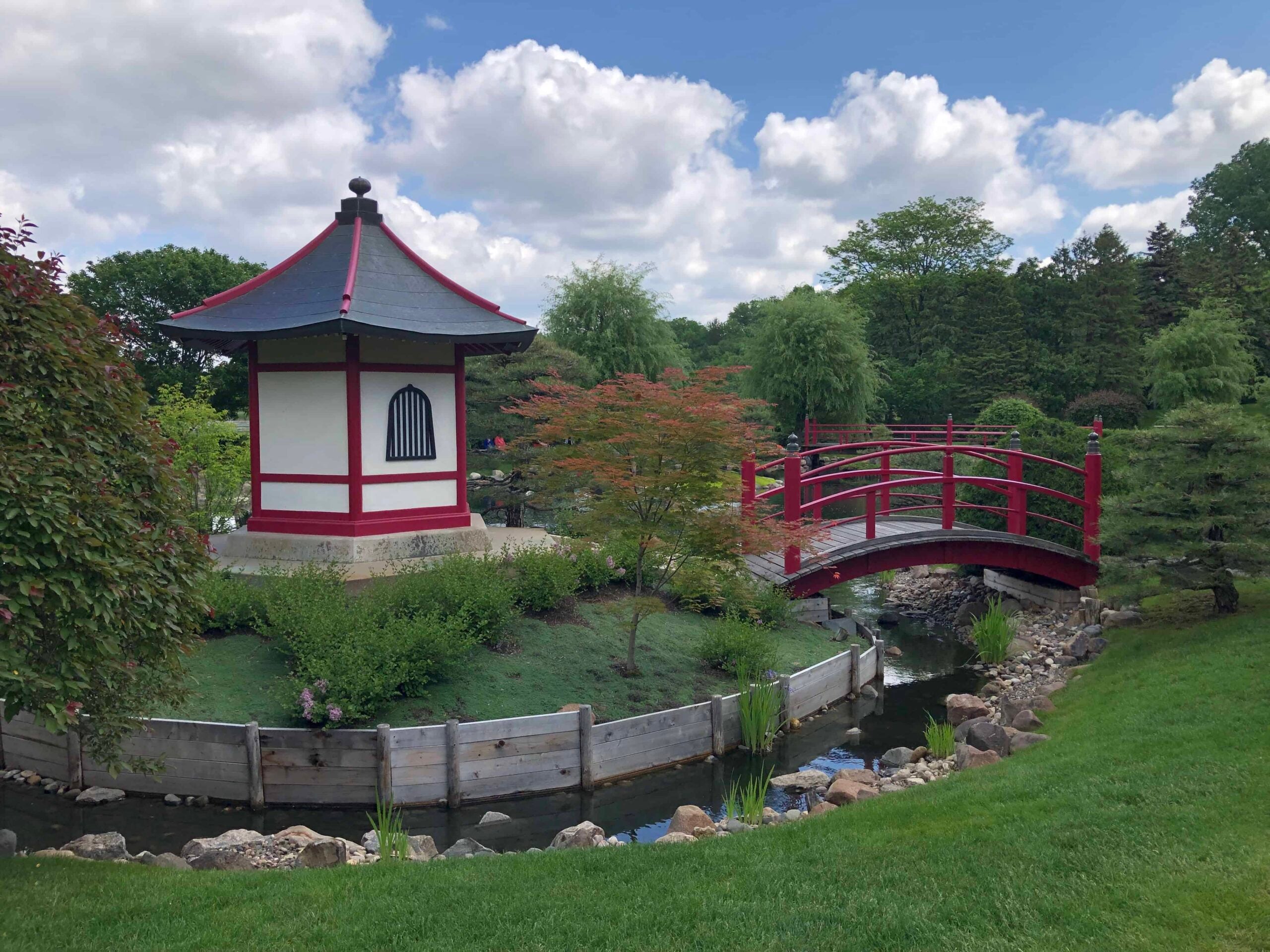 Few People Know There’s A Peaceful Japanese Garden Hiding Right Here in Minnesota