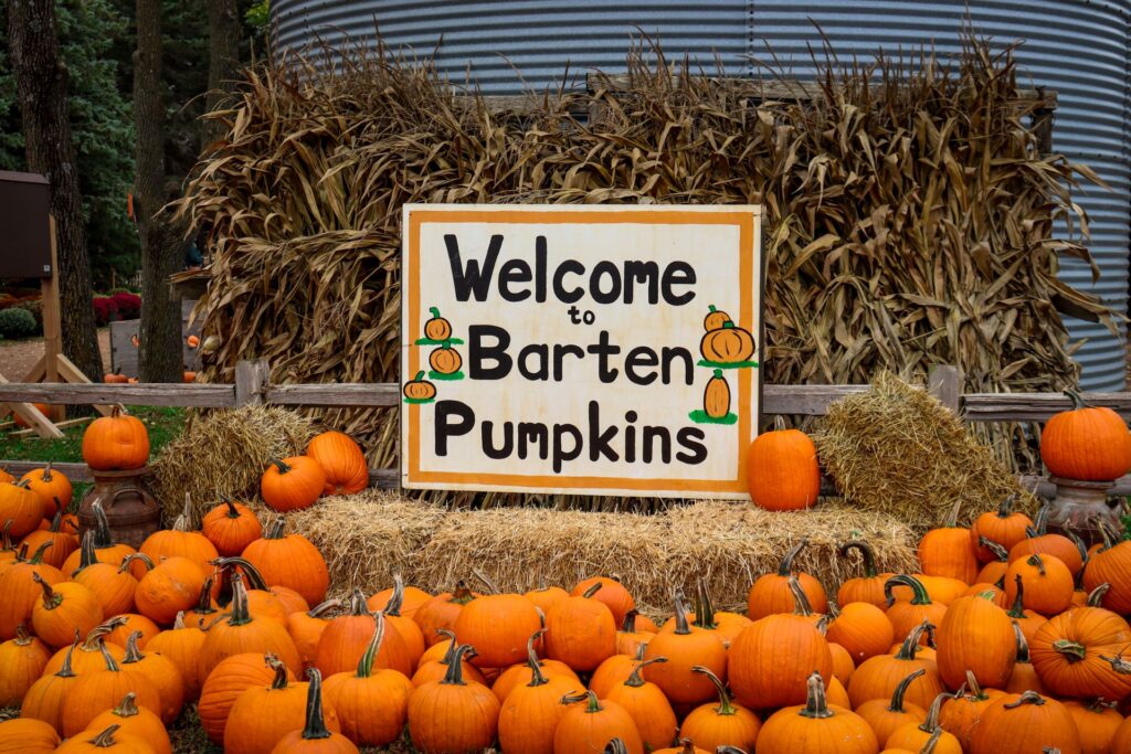 weclome sign at bartin Pumpkin Patches Twin Cities