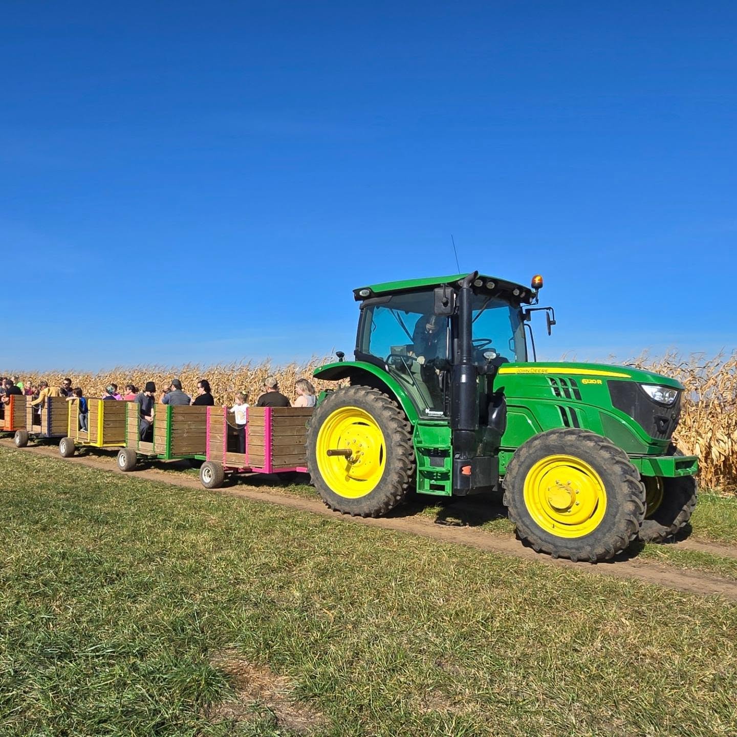 Pumpkins, Mazes, and Family Fun – Stoney Brook Farms It All