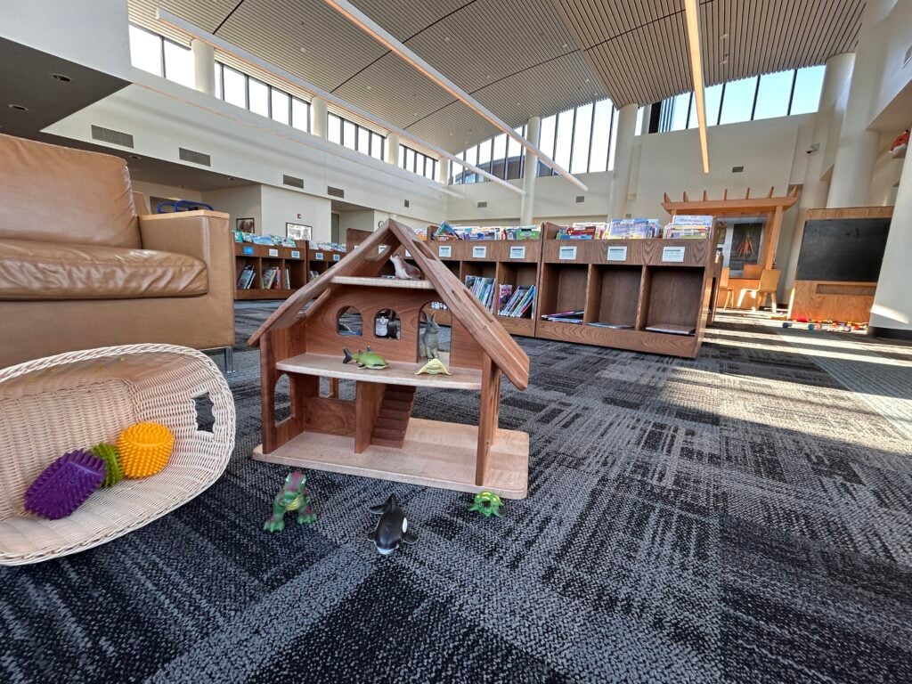 children's area at the minnetonka library