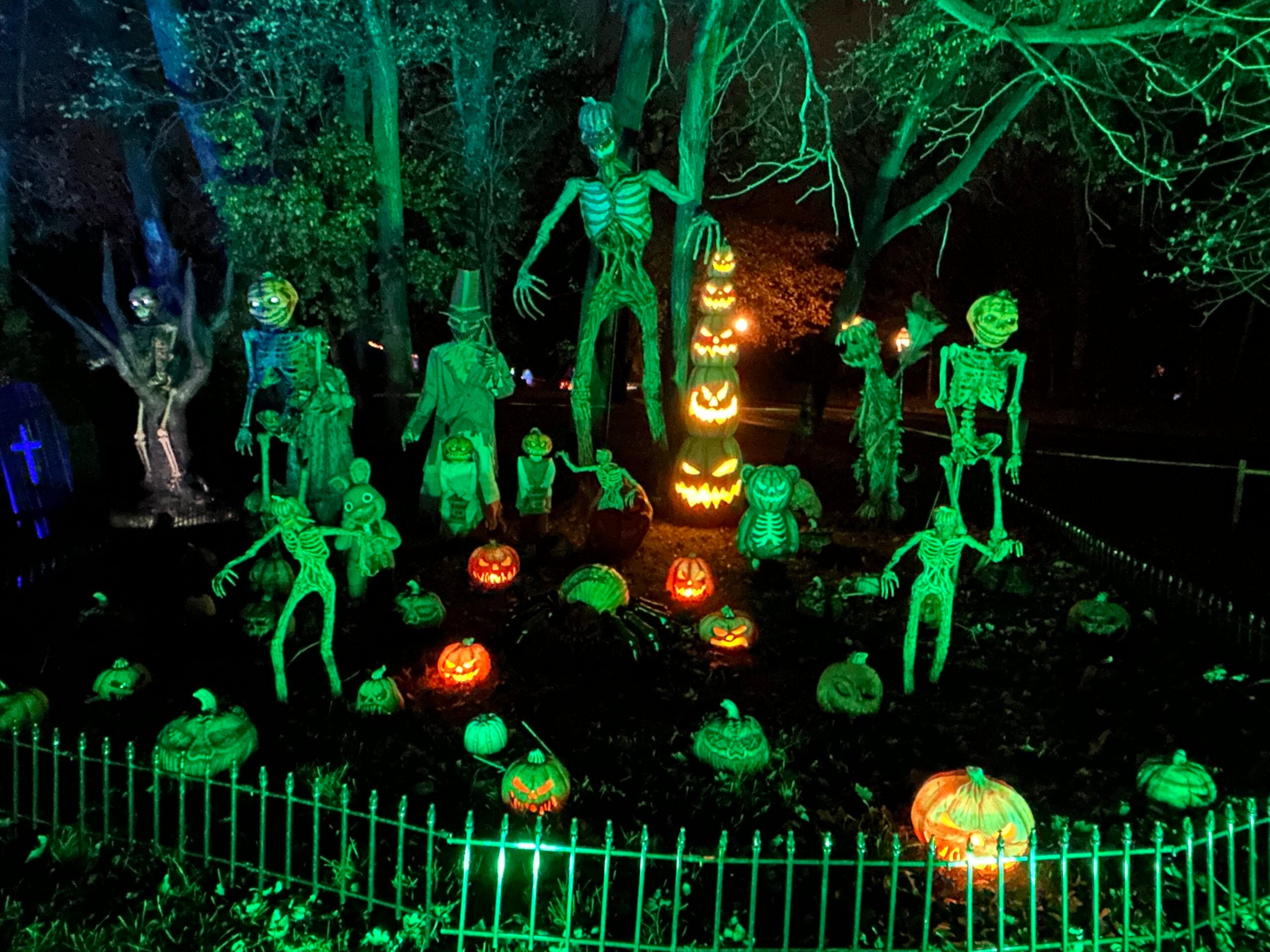 Must See Halloween Lights & Displays in Minnesota